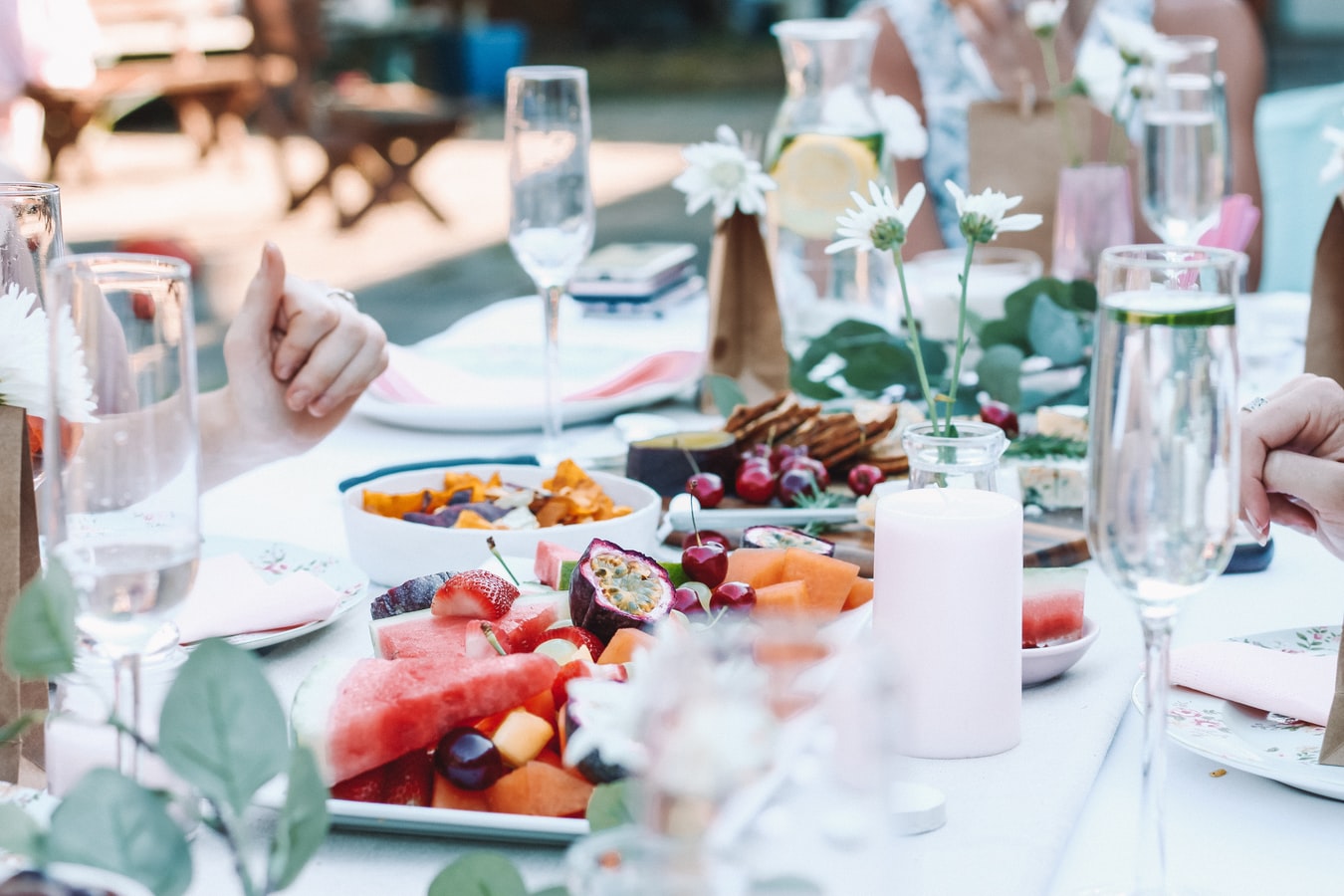 NORTH OF BIRMINGHAM’S RESTAURANTS, CAFES, AND COFFEE SHOPS OFFERING OUTDOOR SEATING